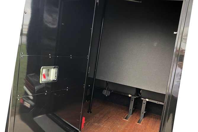 11 Passenger Executive Van: New Orleans Airport or Hotel Transfer - The 11-passenger executive van: group comfort without split-ups