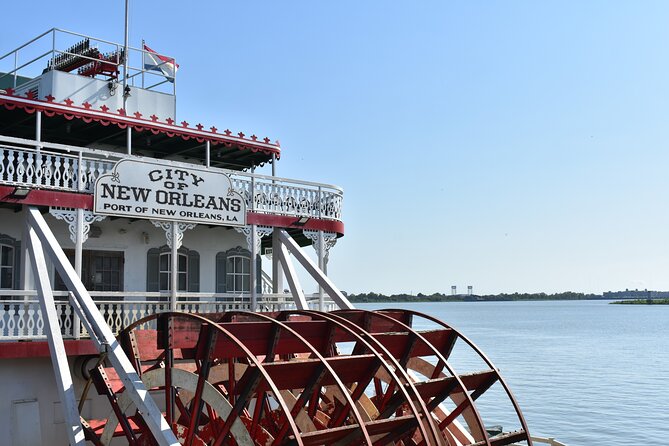 45-Minute French Quarter Highlights Tour in New Orleans - Lalaurie Mansion: a haunting stop designed for quick pictures