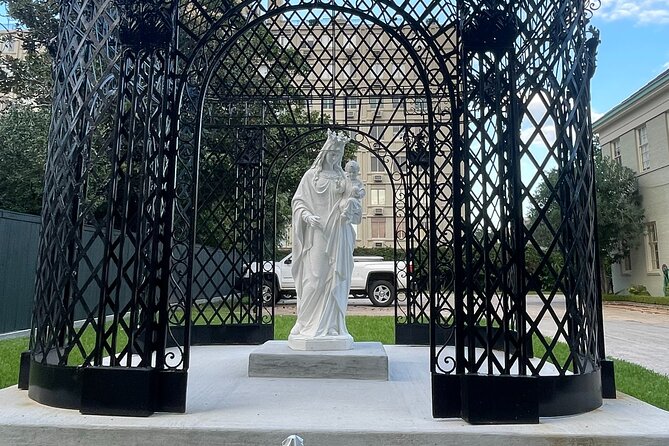 Adults-Only Garden District Cemetery Anne Rice True Crime Tour - Key highlights to look for