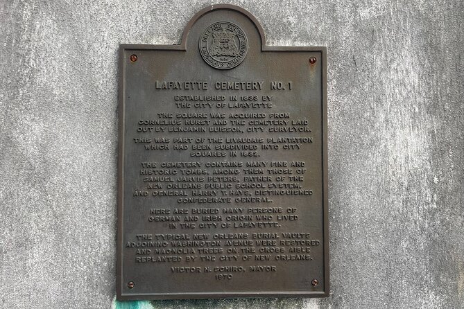 Adults-Only Garden District Cemetery Anne Rice True Crime Tour - A New Orleans walk that swaps the usual vibe