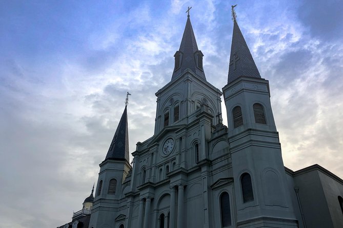 Adults Only Haunted Pub Crawl in New Orleans - French Quarter Ghost Stories: How the Crawl Keeps Its Pace (and Your Feet)