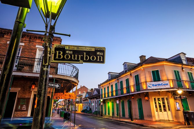 Adults Only Haunted Pub Crawl in New Orleans - Lafitte’s Blacksmith Shop Bar: America’s Oldest Bar and the Vampire Folklore Thread