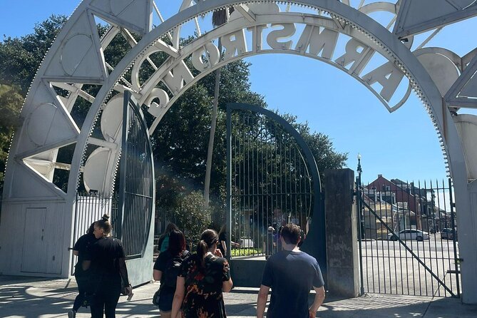 Adults-Only Voodoo History Guided Walking Tour in New Orleans - Conjure New Orleans: mid-walk break and a chance to reset