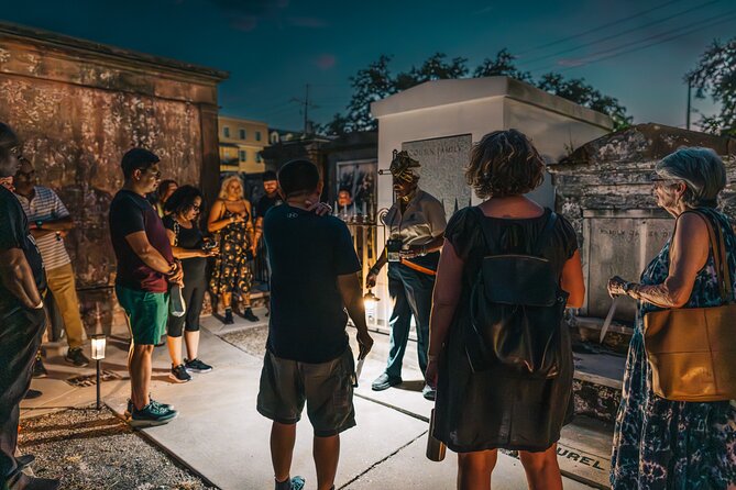 After-Dark Historical Night Tour of St. Louis Cemetery No. 1 - Pacing and group size: small enough to hear, short enough to fit