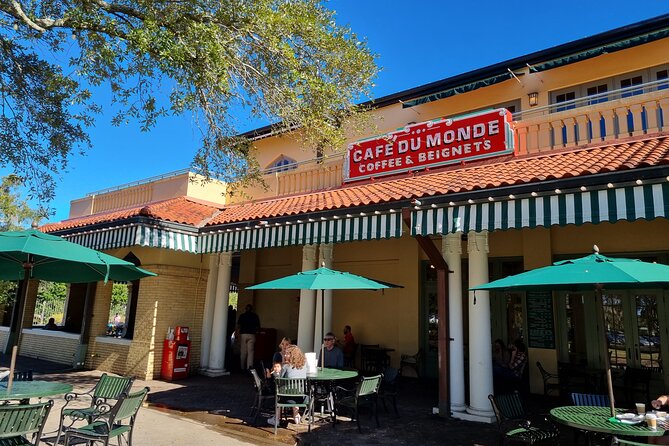 Beyond the French Quarter Bike Tour - Stop 1: Esplanade Avenue and the old-money street vibe