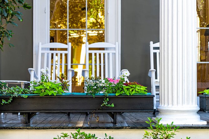 Explore New Orleans' Garden District: Private 2-hour Walking Tour - Stop 2: Commanders Palace as a Living Landmark (Since 1880)