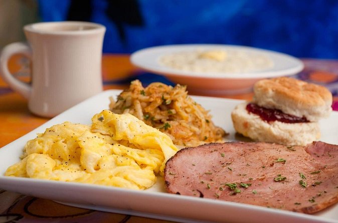 French Quarter Tour With Breakfast Included - What you’ll learn as you walk: French heritage, architecture, and the Cajun–Creole split
