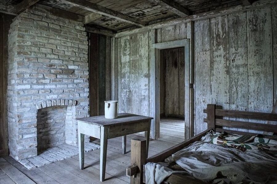 From New Orleans: Destrehan Plantation Haunted Night Tour - From the French Quarter to Destrehan Plantation: the night starts early