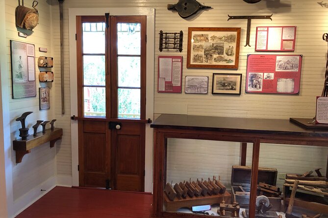 Full-Day Laura Plantation & Airboat Swamp Tour with Pick up - Laura Plantation: French Creole barn, oldest detached kitchen, and human stories