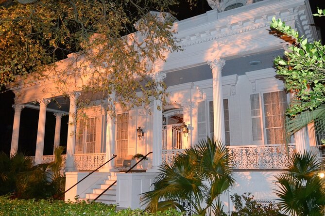 Garden District and Gates of Lafayette Cemetery Walking Tour - Choosing the right guide: names people mention most