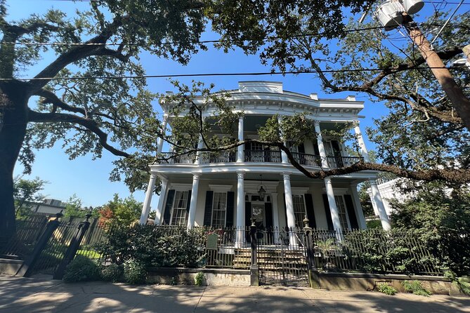 Garden District Architecture Walking Tour in New Orleans - Price and value: $20 for history you can actually see