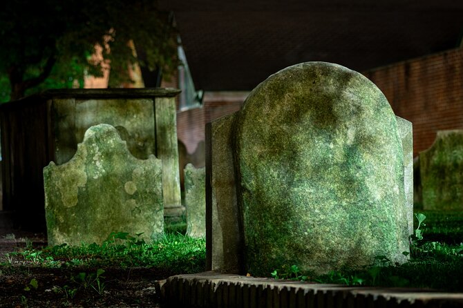 Garden District Celebrities Cemeteries Mansions and Mysteries Walking Tour - 2523 Prytania St: When Greek-Italianate Revival Feels Like a Secret Keeper