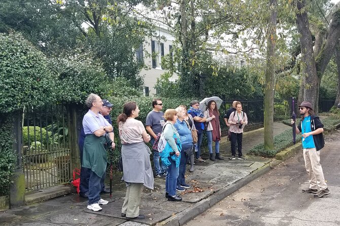Garden District Home and History Walking Tour - Stop 2: Mansion Streets, Architecture Clues, and Famous Home Stories