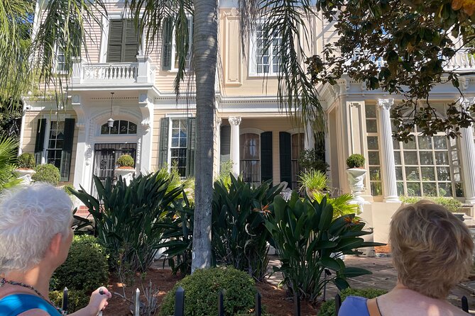 Garden District Tour: Extra-Small Group of Nine or Less - FAQ