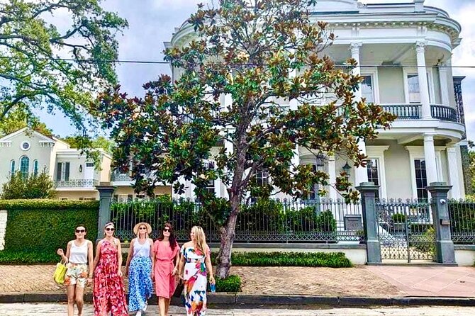 Garden District Walking Tour - The stop that sets the tone: Buckner Mansion in the Garden District