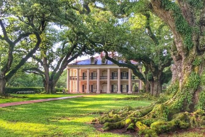 Half-Day Oak Alley Plantation Tour - The 2-hour Oak Alley visit: house tour, grounds, and sugar-theatre storytelling