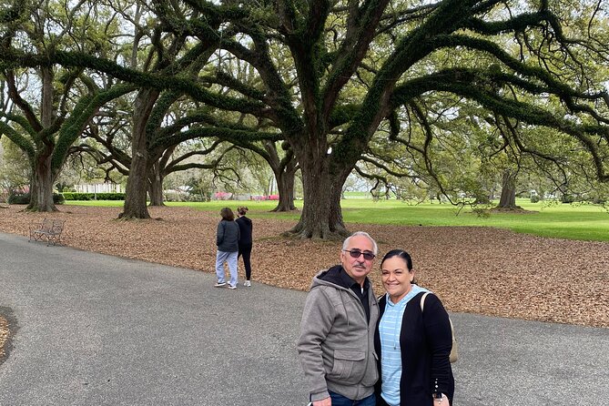 Half-Day Oak Alley Plantation Tour - The guide experience: why the driver can make or break the day