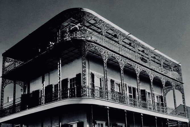 Haunted French Quarter Walking Tour in New Orleans - Meeting point: how to start smoothly at 823 Decatur St