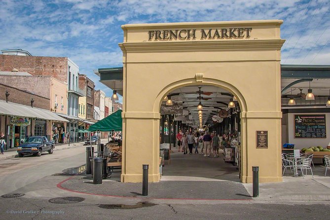 Highlights of New Orleans Private Driving Tour - Getting picked up in a luxury, air-conditioned ride