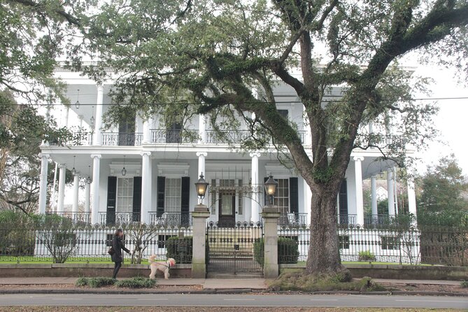 Historic Garden District Walking Tour - Guides who tell the story like it’s happening now