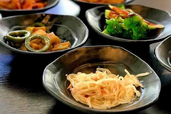 Lower Garden District Food Tour - Sit-down tastings plus one sidewalk sample: how it feels in real time