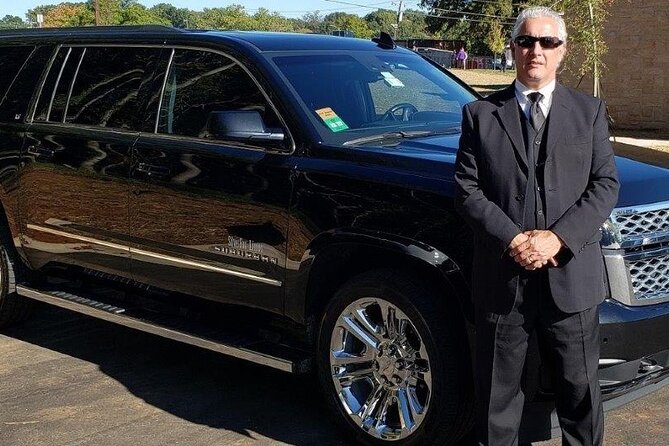Luxury SUV Transfer from Downtown Hotels to New Orleans International Airport - Meeting your driver at the hotel lobby (and not wasting time)