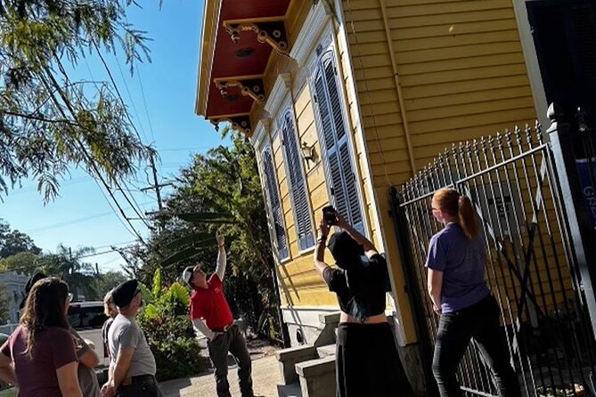 Mules in New Orleans Barn Tour - Royal Carriages Barn Tour: meeting the oldest carriage setup in New Orleans