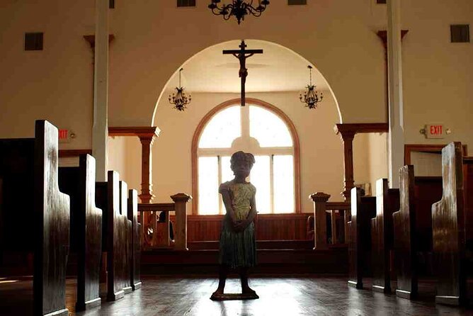 N’awlins Luxury: Whitney Plantation Tour with Transportation - The drive guide and group size: where you’ll feel the personal attention