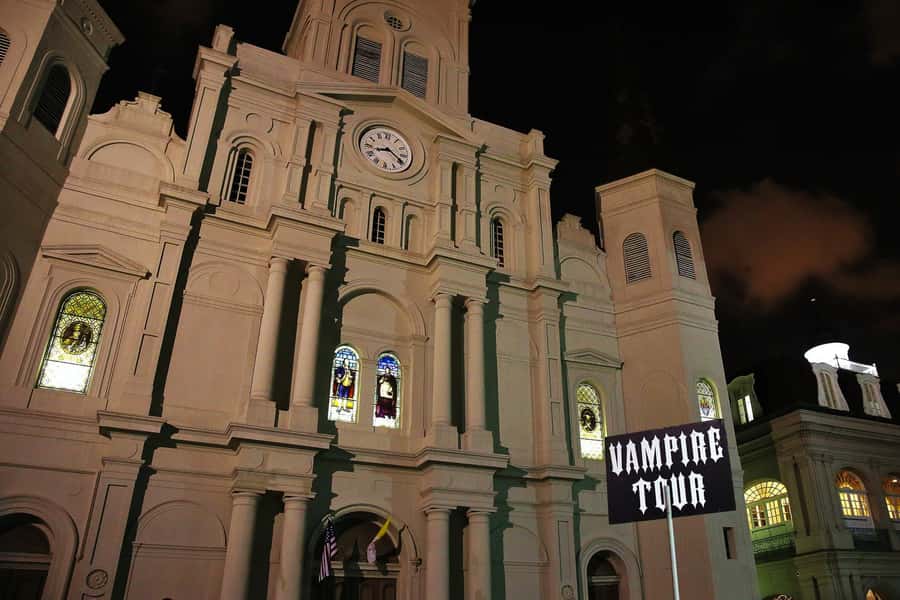 New Orleans: 1.5-Hour Vampire Tour of the French Quarter - Meet at Jackson Square and step into the story