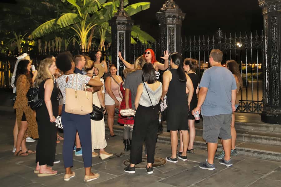 New Orleans: 1.5-Hour Vampire Tour of the French Quarter - Timing, comfort, and what to bring for a dusk walk