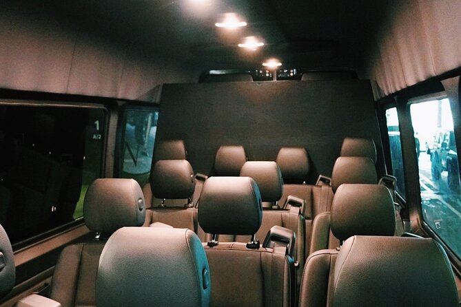 New Orleans Arrival Chauffeur Driven Transport by Executive Sprinter - Comfort details that actually help after a flight