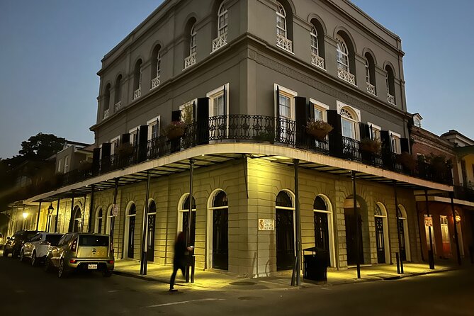 New Orleans : Best of Ghost & Voodoo Experience Walking Tour - Marie Laveau and the Snake Zombi: The Story’s Real Hook