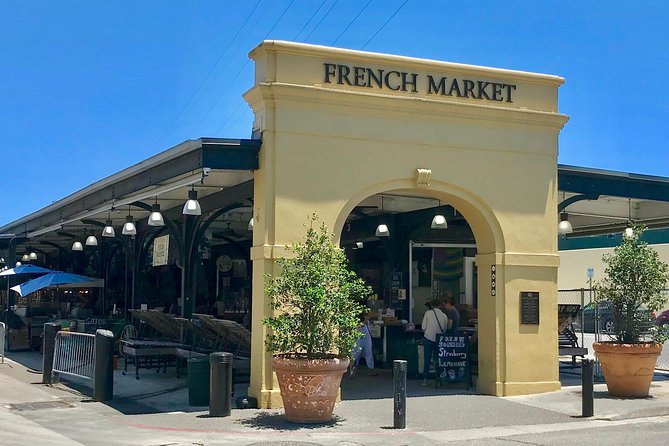 New Orleans Brothels, Bordellos, and Ladies of the Night Tour - Starting at Café du Monde: the easiest way to begin