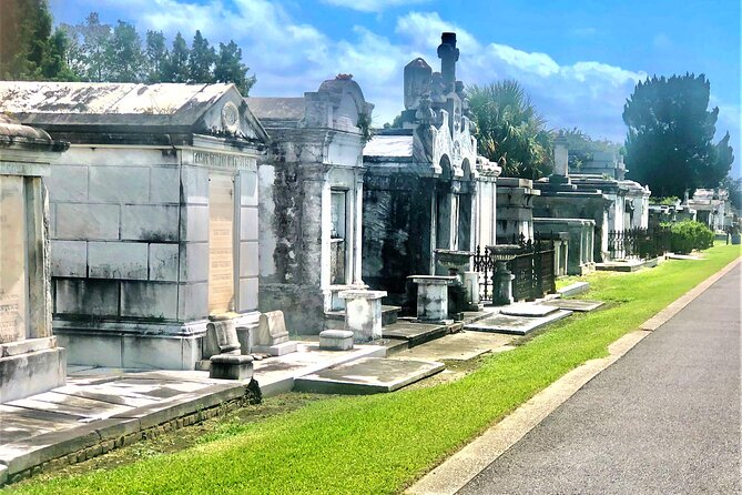 New Orleans Cemetery Walking Tour - Your Timing Choice: Late Morning or Early Afternoon Walk