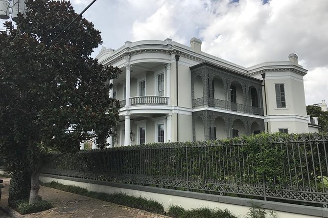 New Orleans City and Cemetery 2-Hour Bus Tour - St. Louis Cemetery No. 3: The Above-Ground Burial Tradition Explained on Foot