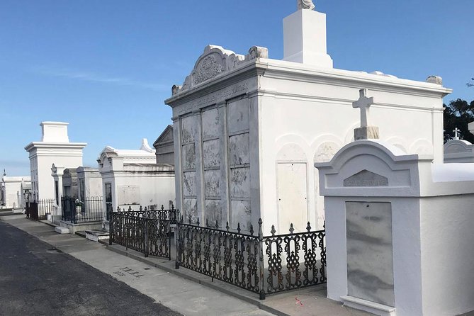 New Orleans City and Cemetery 2-Hour Bus Tour - Price and Value: What $54.98 Buys You Here