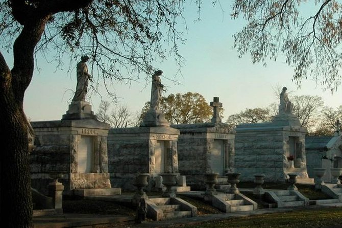 New Orleans City and Cemetery Bus Tour - Price and value: why $54.98 can feel fair