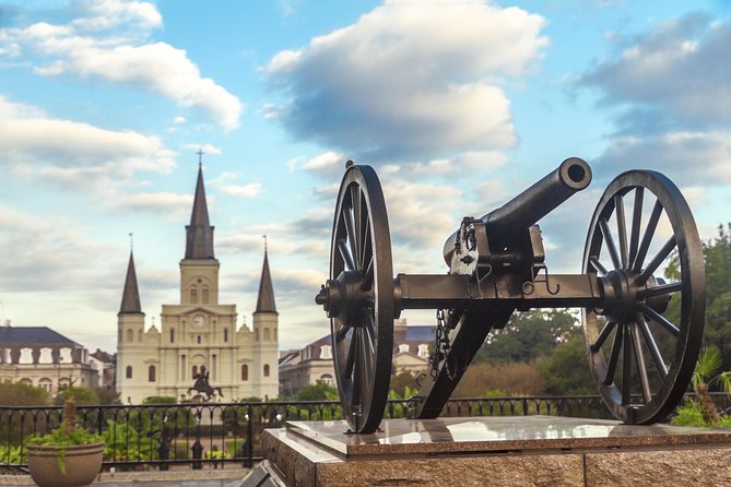 New Orleans: City and Cemetery Sightseeing Tour - Garden District Mansions and the Lake Pontchartrain Causeway Pass