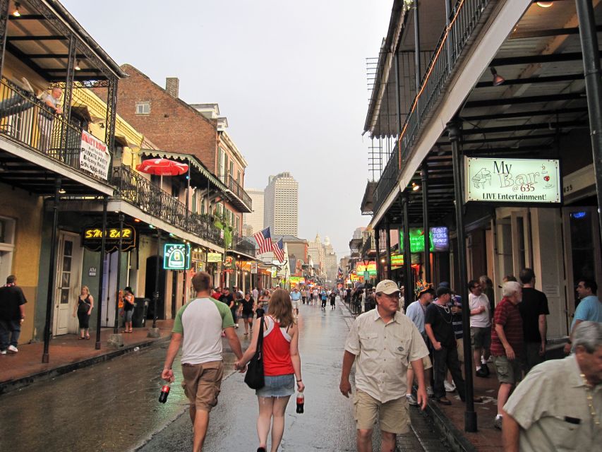 New Orleans: City & Cemetery Tour by Air-Conditioned Minibus - Comfort Stops, Music Energy, and Cafe Du Monde Timing
