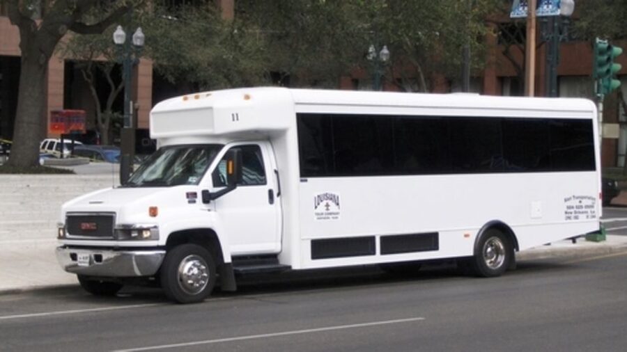 New Orleans: City & Cemetery Tour by Air-Conditioned Minibus - The Cabildo Stop: Spanish Roots Behind the Big Square