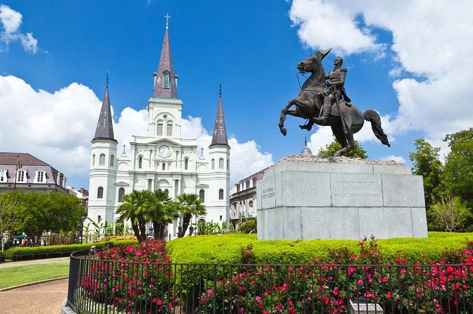 New Orleans City Tour and Steamboat Natchez Harbor Jazz Cruise - The coach route: how the highlights fit together without feeling random