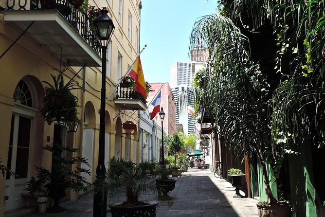 New Orleans City Tour: French Quarter, Garden District & Cemetery - Price and What You Actually Get for $40