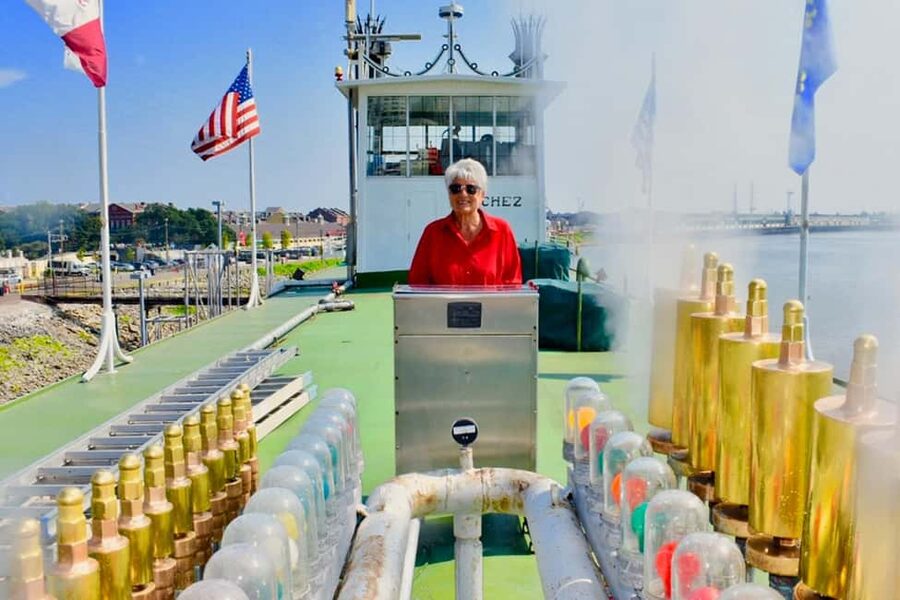 New Orleans: City Tour & Steamboat Daytime Jazz Cruise Combo - The 3-hour New Orleans city loop: from Jackson Square to streetcar routes