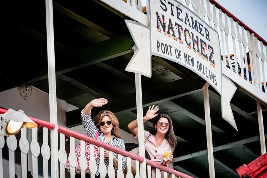 New Orleans: City Tour & Steamboat Daytime Jazz Cruise Combo - Boarding the riverboat for live jazz and real river scenery