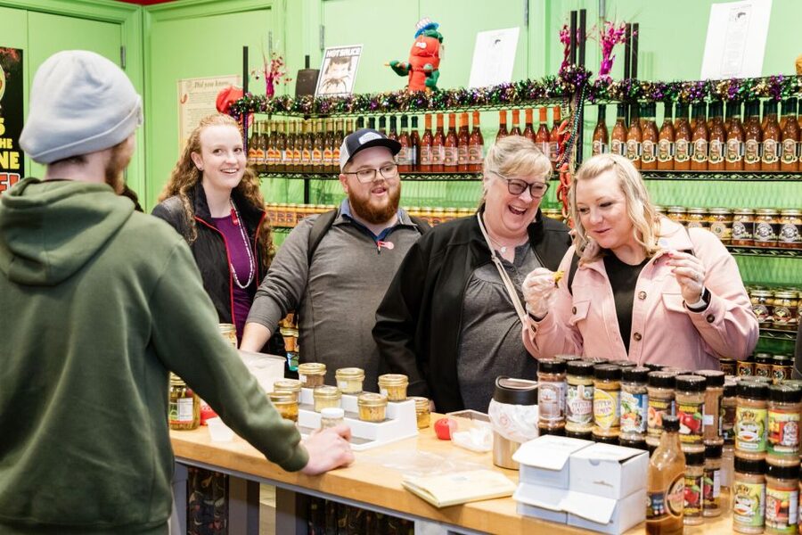 New Orleans: Combo Cocktail and Food History Tour - Leah’s Pralines: Pecan Brittle and the Sweet Reset