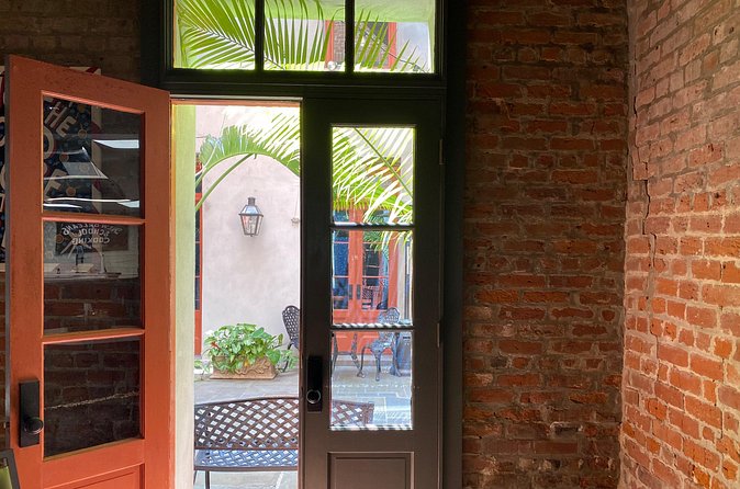New Orleans Courtyard Cocktails: Happy Hour Mixology Class - Making Your Own Sazerac: Where the Hands-On Learning Really Happens
