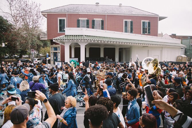 New Orleans Culture Second Line Tour in NOLA - Quick hits on the Treme Second Line experience