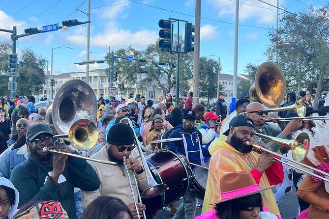New Orleans Culture Second Line Tour in NOLA - Why a Treme Second Line beats a standard parade
