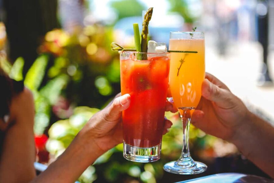 New Orleans: Food Tour with Seafood Boil in French Quarter - Starting at Bon’s: your base for drinks and street-food style bites