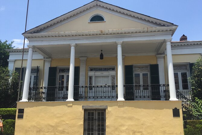 New Orleans French Quarter Architecture Walking Tour - Cabildo and Presbytere: civic design in about ten minutes